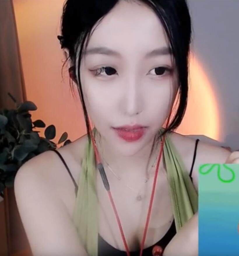 25083017.jpg ASMR 放松触发音,口腔音 _ 酥酥学姐